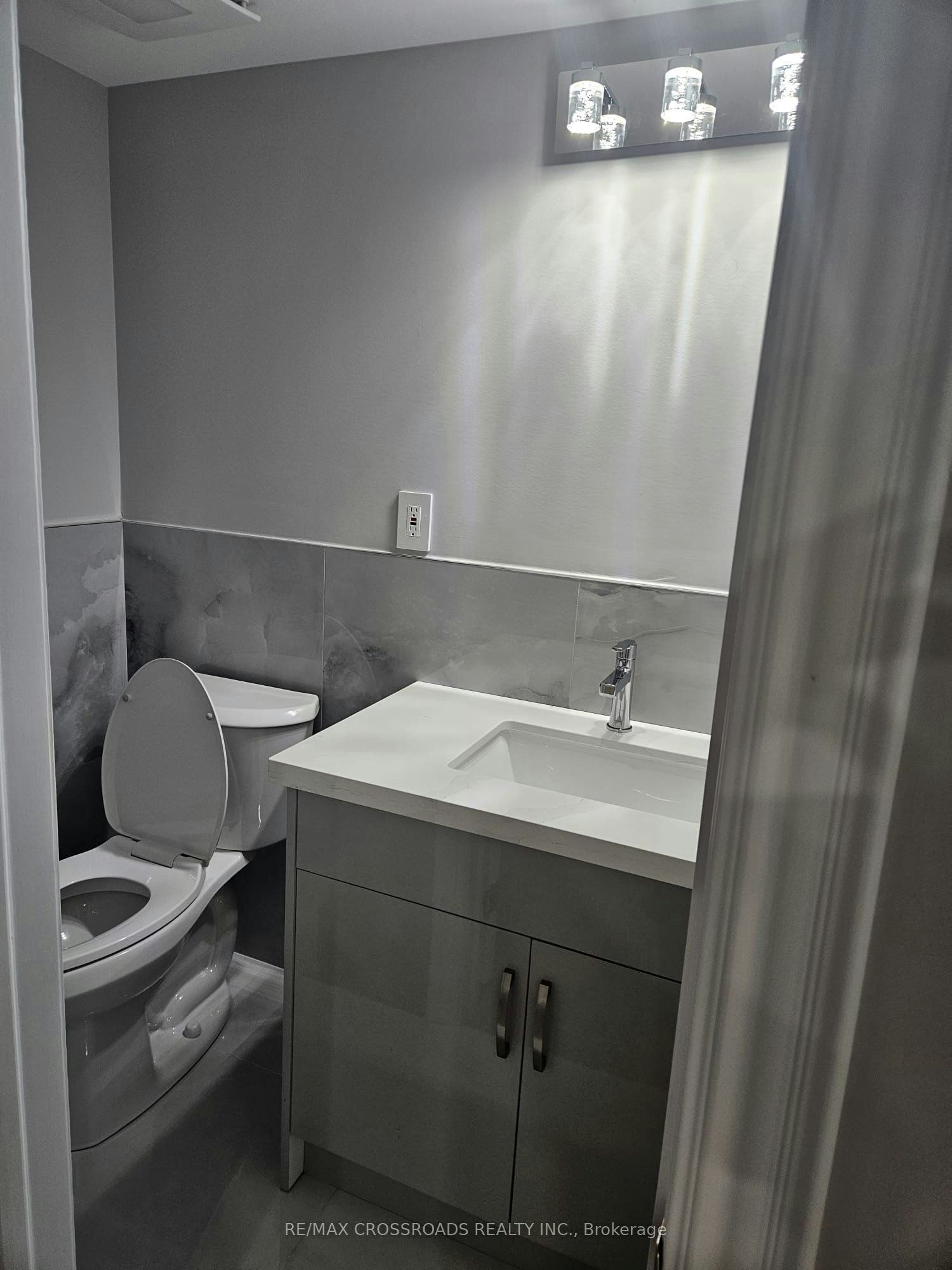 1291 Apollo Street, Oshawa, ON, L1K 3E7 - 7