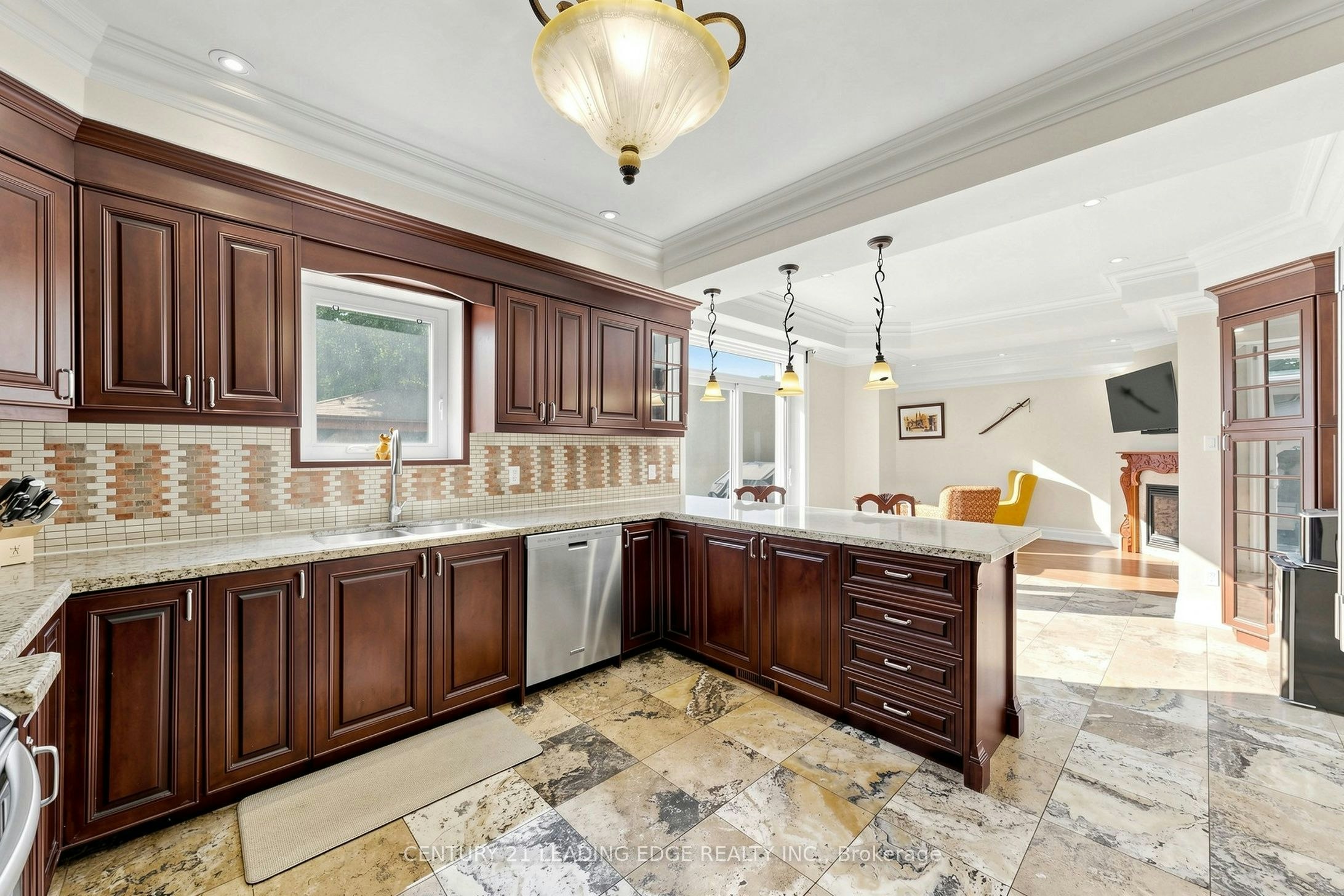 11 Bellvare Crescent, Toronto, ON, M1R 2M8 - 11