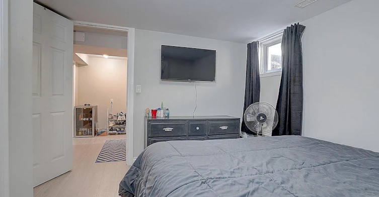 BSMT-284 Dover Street, Oshawa, ON, L1G 6G6 - 14