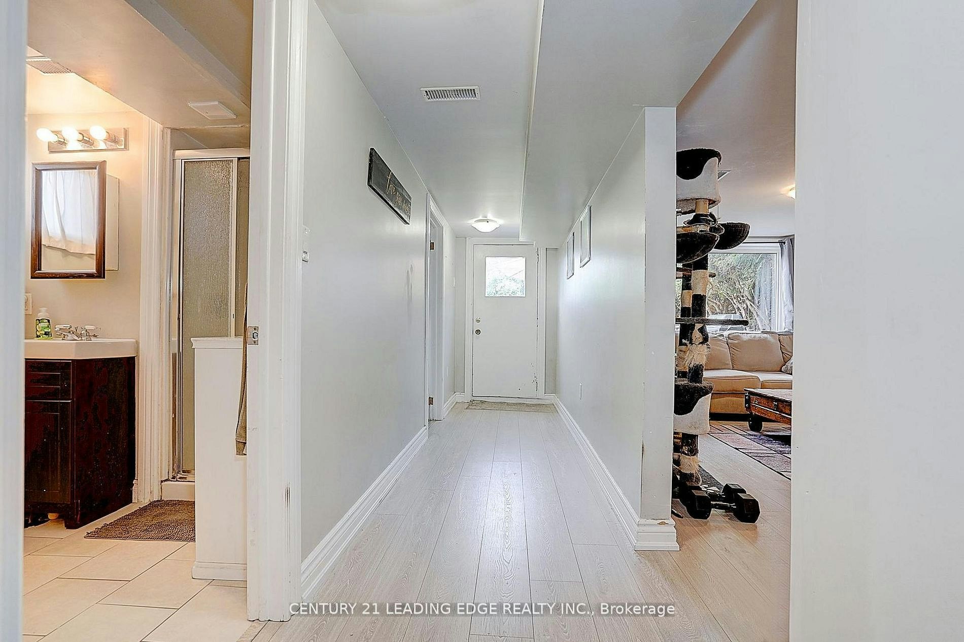 BSMT-284 Dover Street, Oshawa, ON, L1G 6G6 - 4