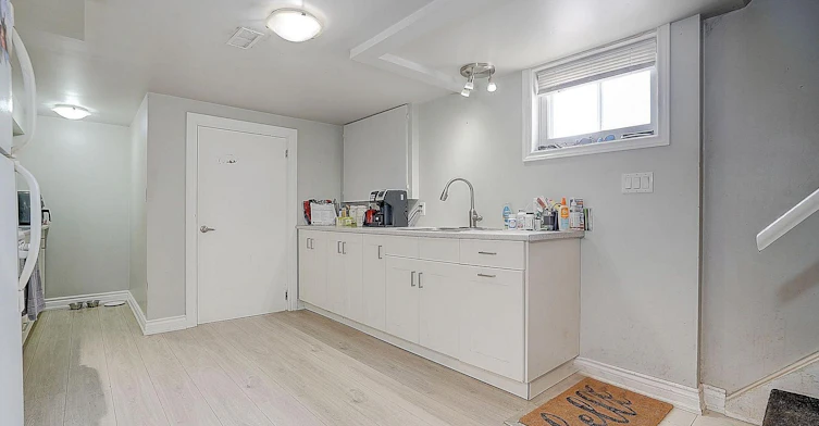 BSMT-284 Dover Street, Oshawa, ON, L1G 6G6 - 17