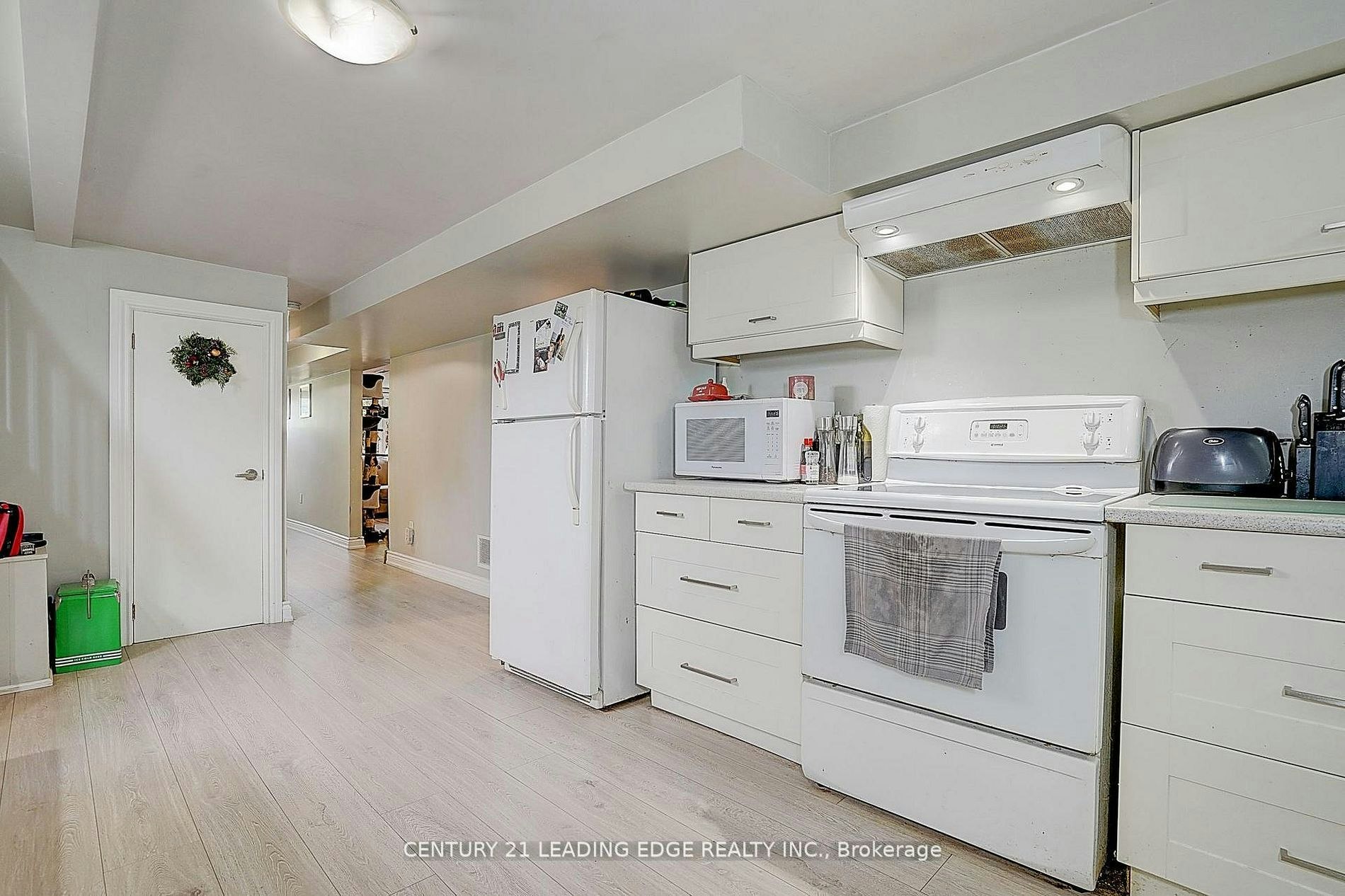 BSMT-284 Dover Street, Oshawa, ON, L1G 6G6 - 18