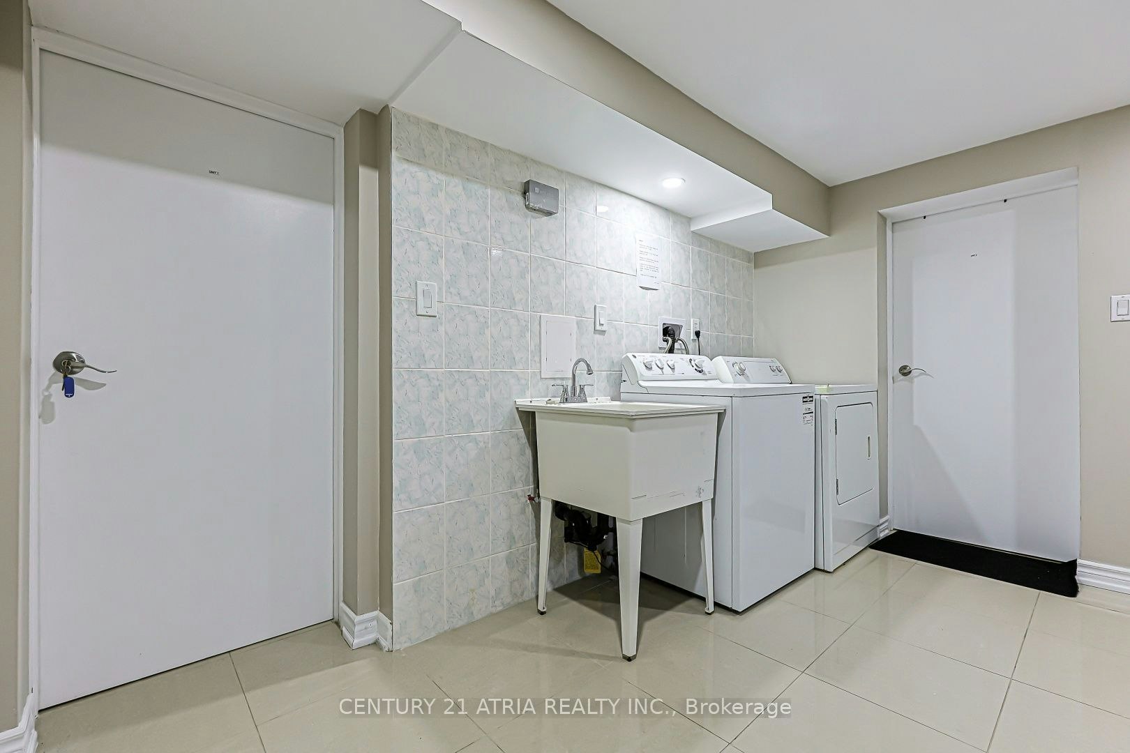 Lower Level Unit 1-19 Marlbank Road, Toronto, ON, M1T 1Y4 - 8