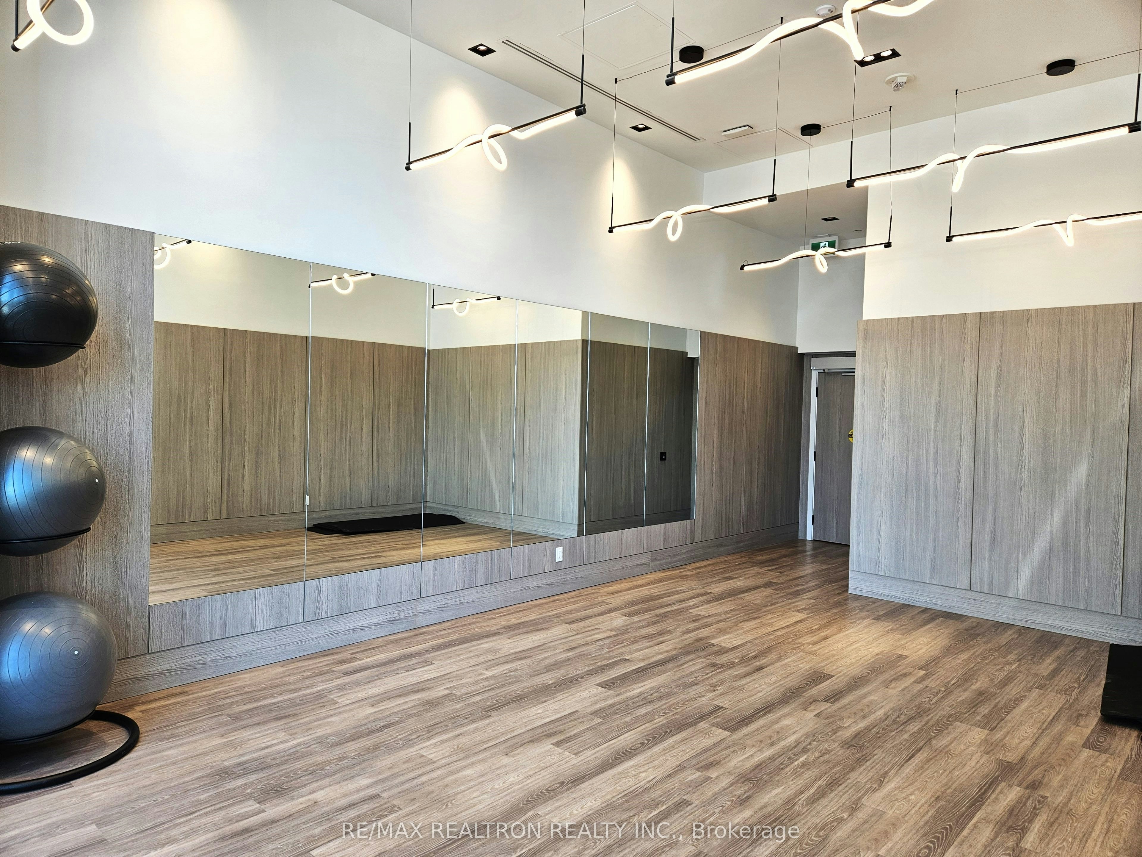 402-1455 Celebration Drive, Pickering, ON, L1W 0C3 - 16