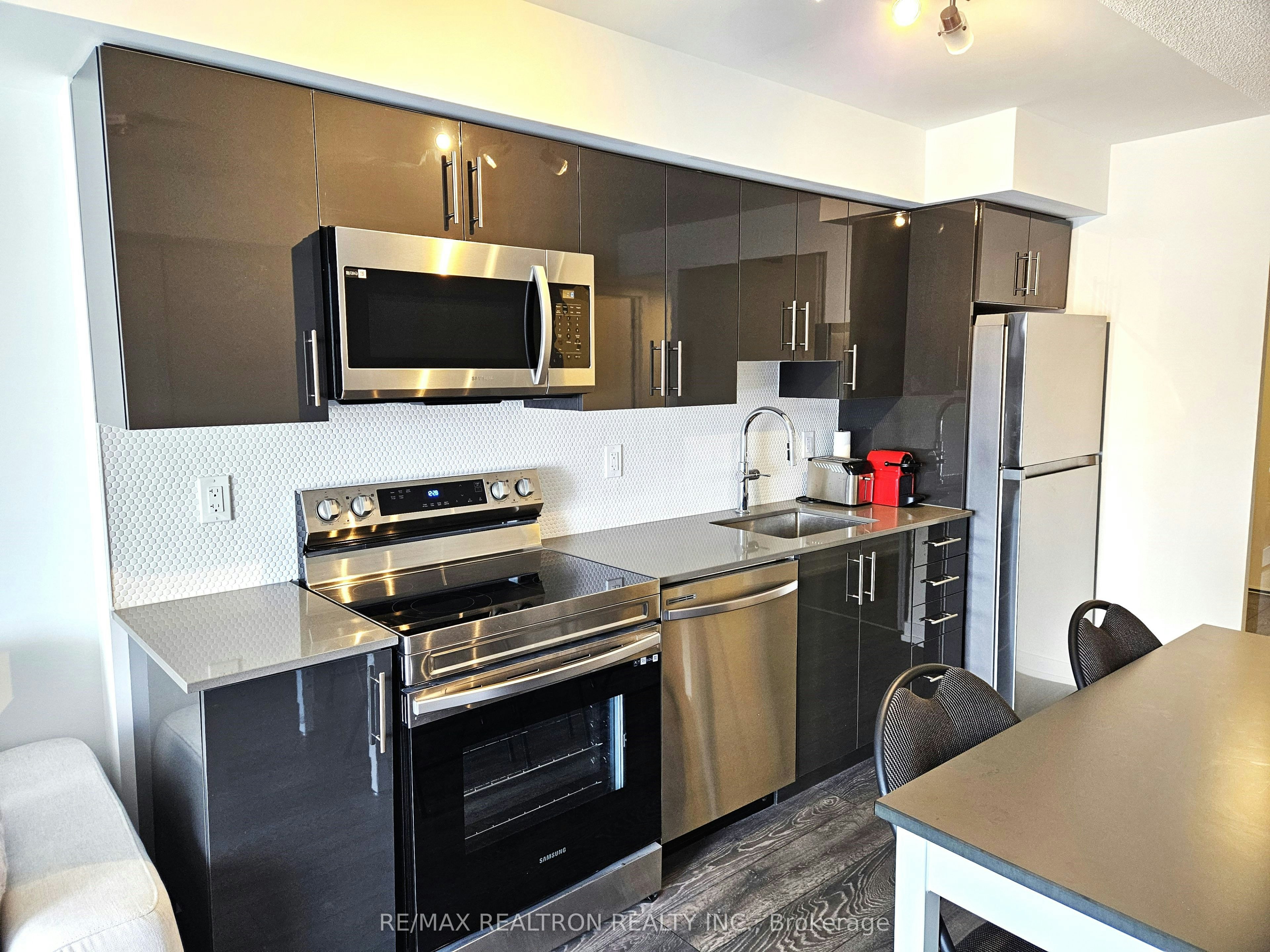 402-1455 Celebration Drive, Pickering, ON, L1W 0C3 - 9