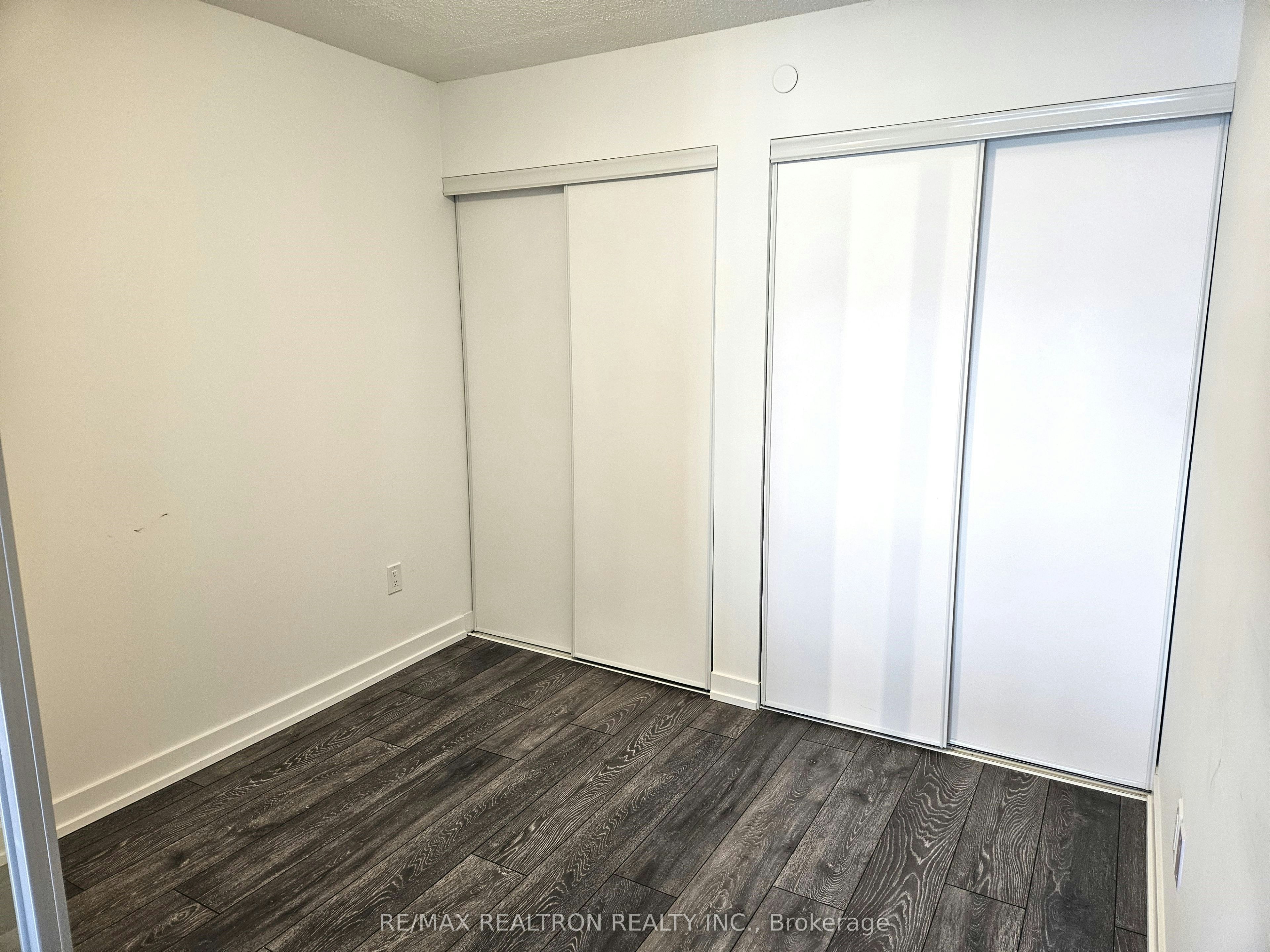 402-1455 Celebration Drive, Pickering, ON, L1W 0C3 - 7