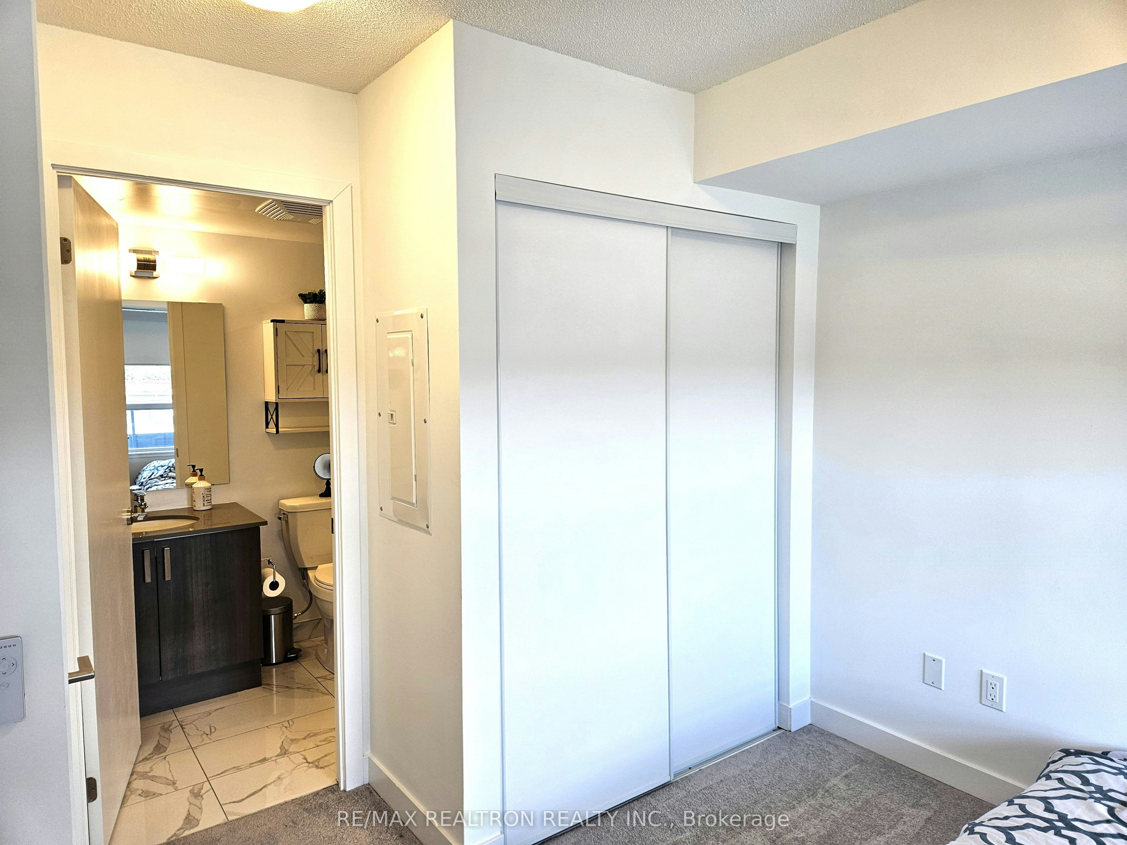 402-1455 Celebration Drive, Pickering, ON, L1W 0C3 - 5