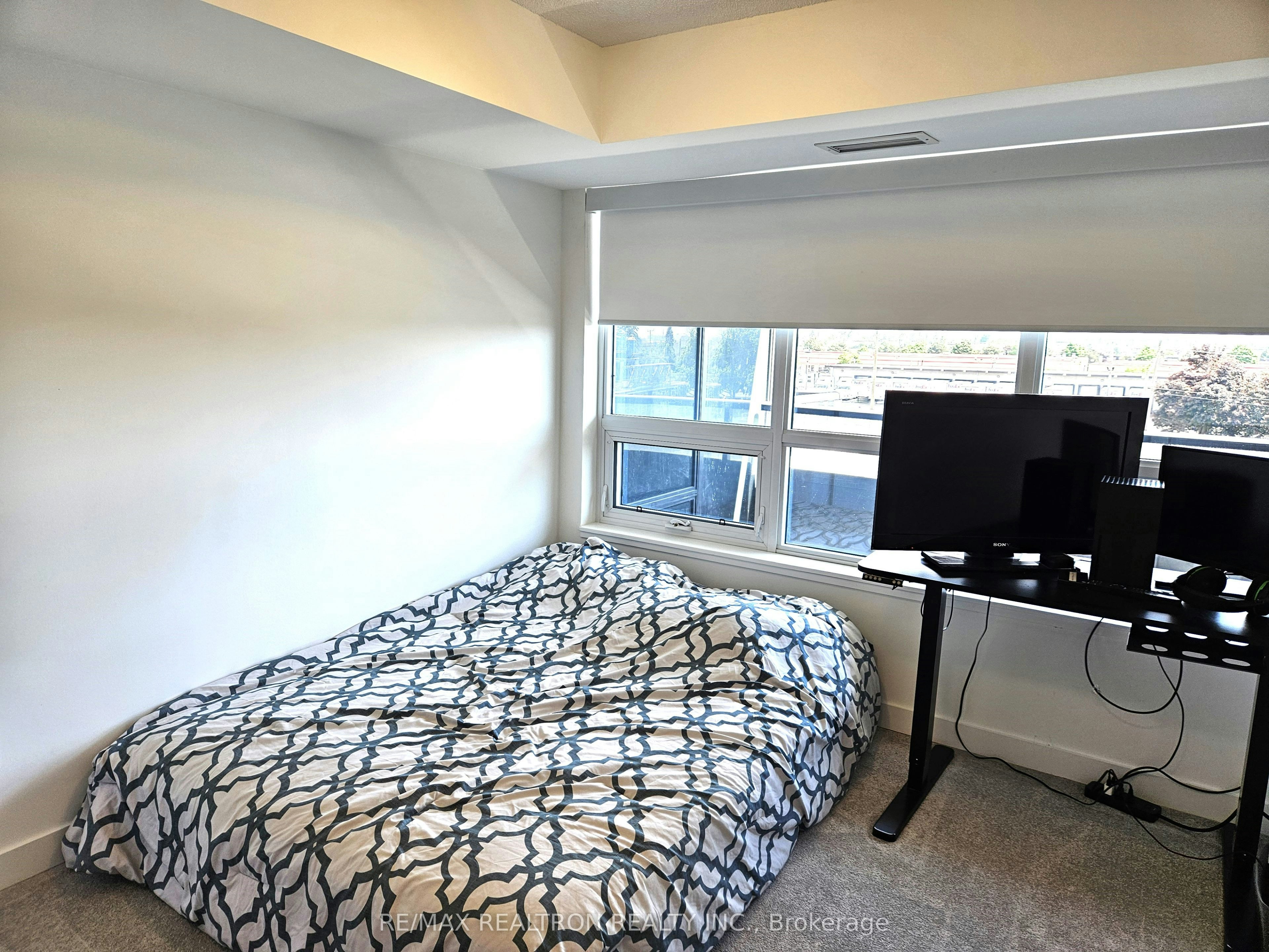 402-1455 Celebration Drive, Pickering, ON, L1W 0C3 - 4