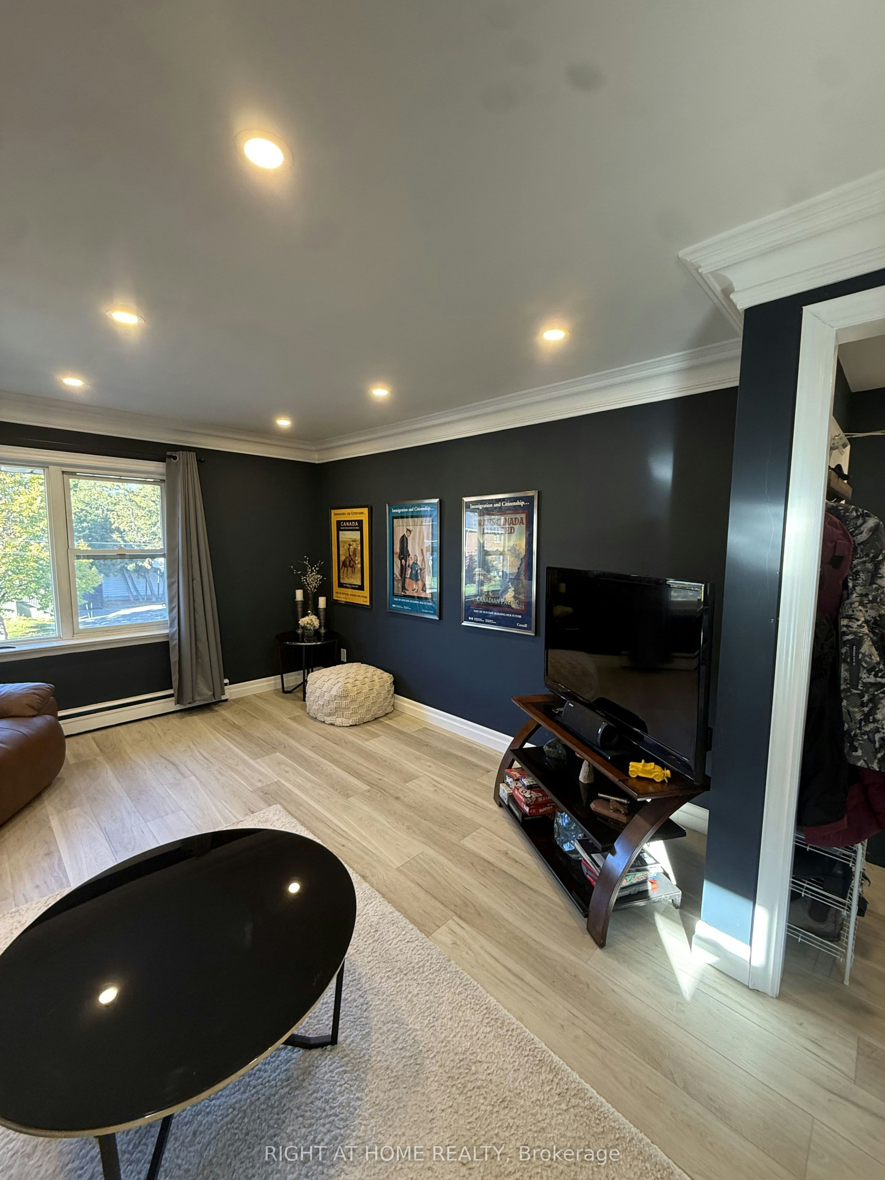 UpperFloor-385 Mary Street N, Oshawa, ON, L1G 5C9 - 17