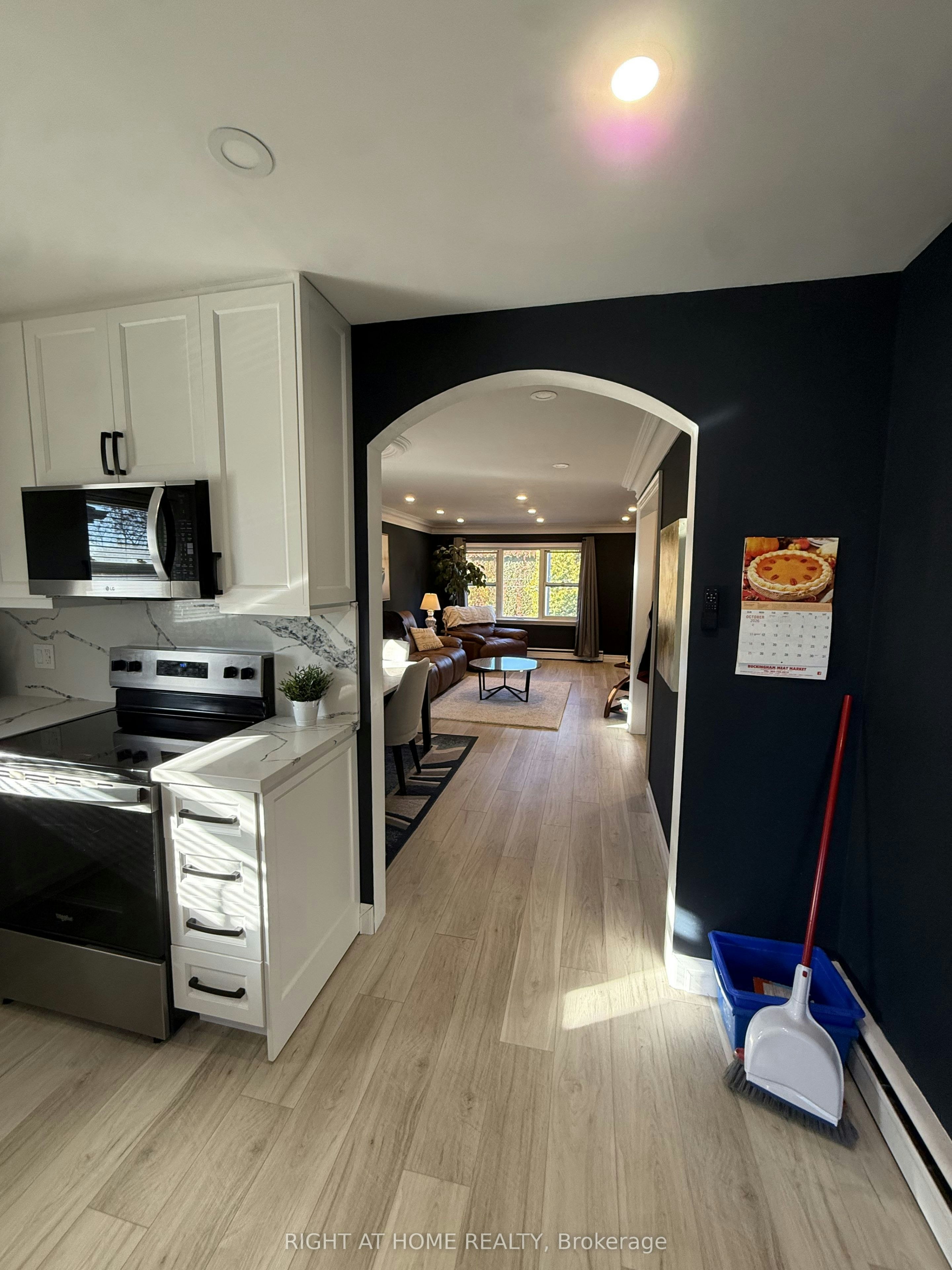 UpperFloor-385 Mary Street N, Oshawa, ON, L1G 5C9 - 25