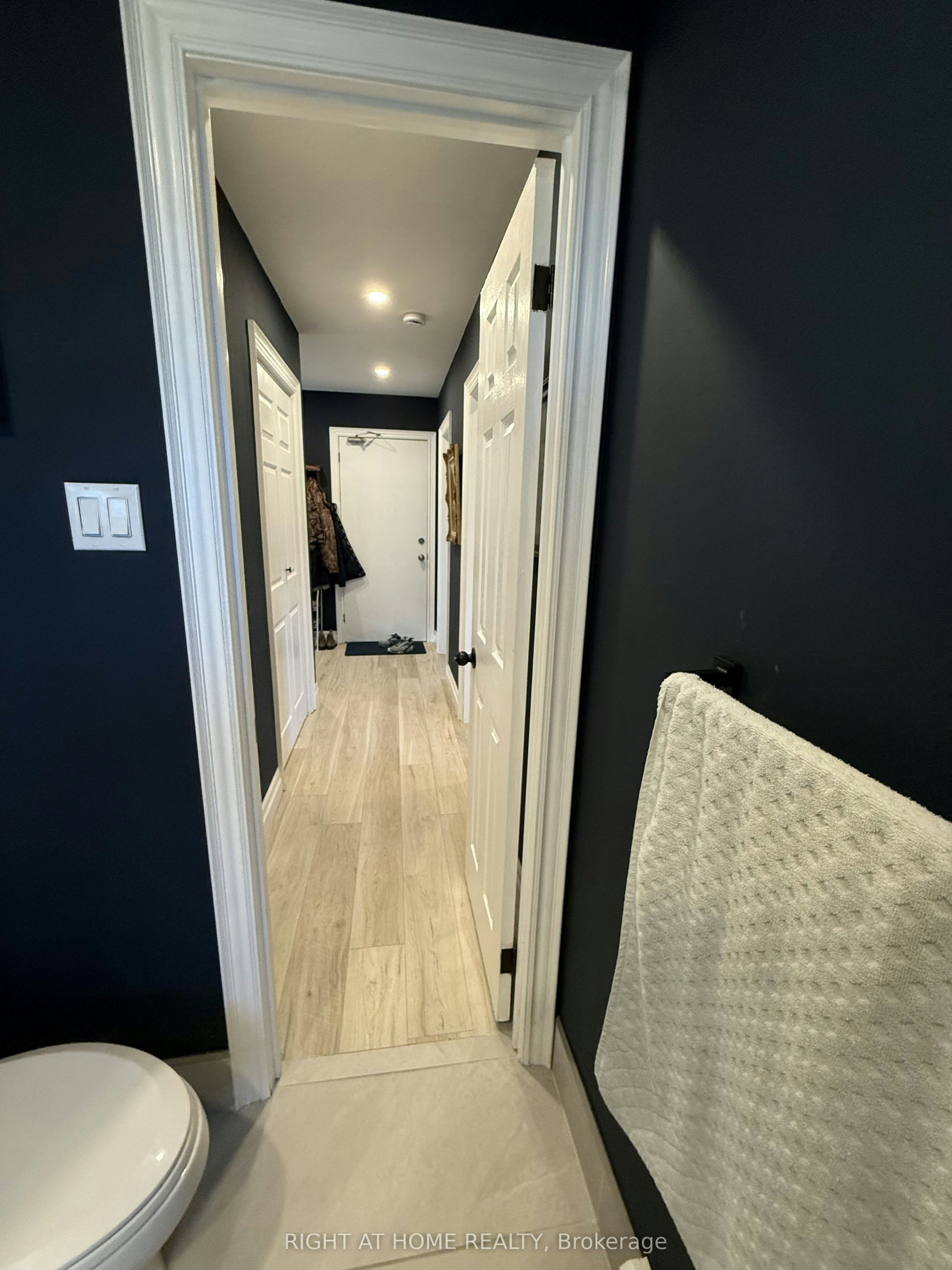 UpperFloor-385 Mary Street N, Oshawa, ON, L1G 5C9 - 23