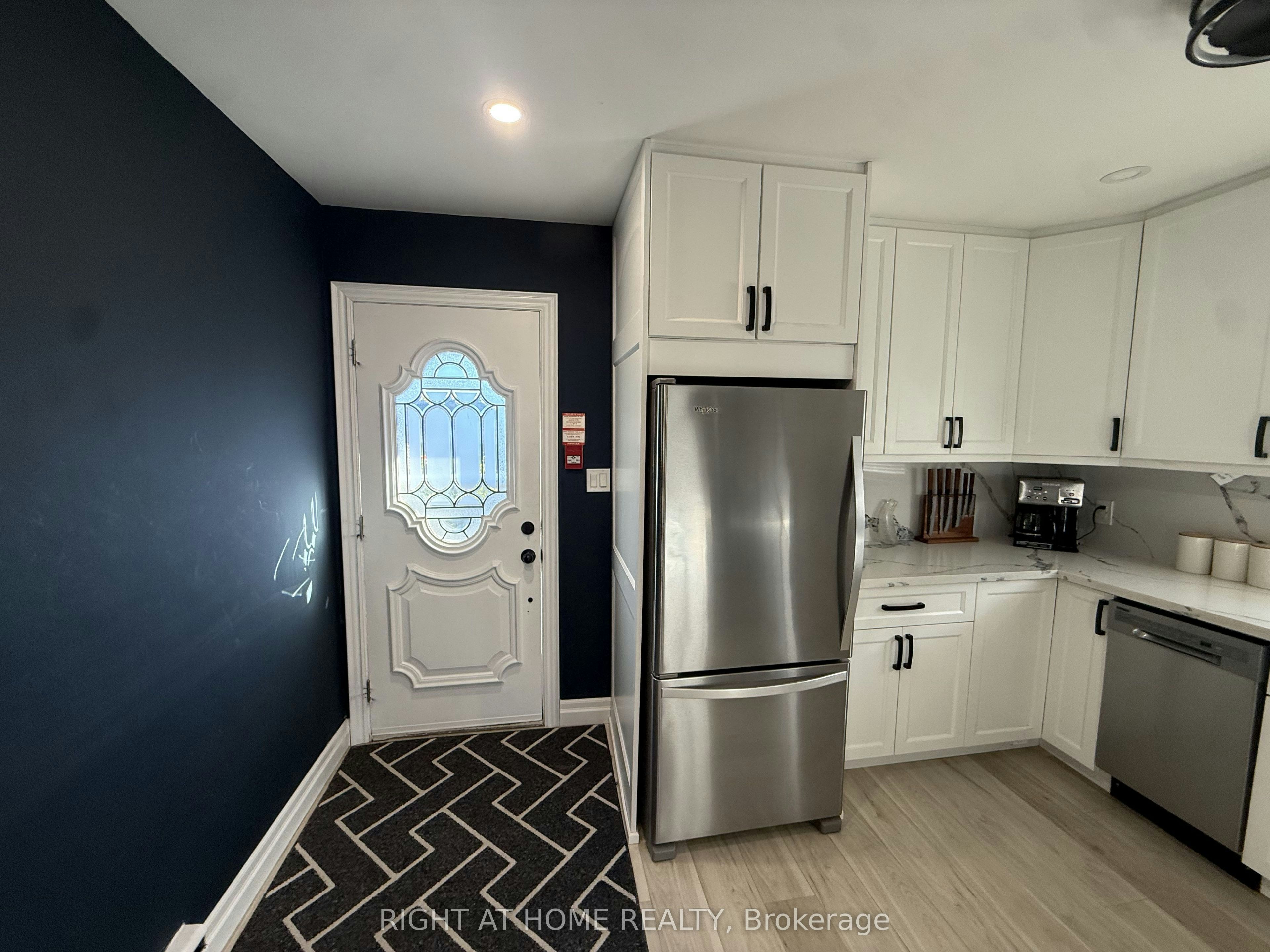 UpperFloor-385 Mary Street N, Oshawa, ON, L1G 5C9 - 20