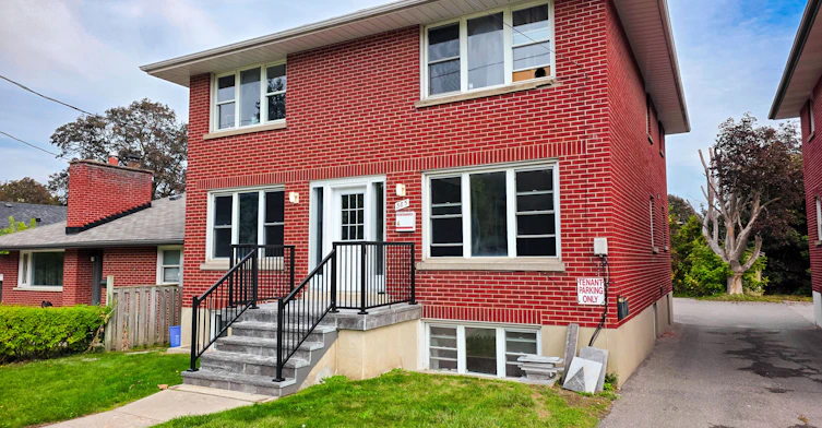 UpperFloor-385 Mary Street N, Oshawa, ON, L1G 5C9 - 3