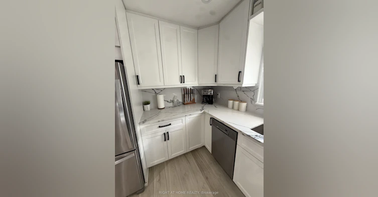 UpperFloor-385 Mary Street N, Oshawa, ON, L1G 5C9 - 15