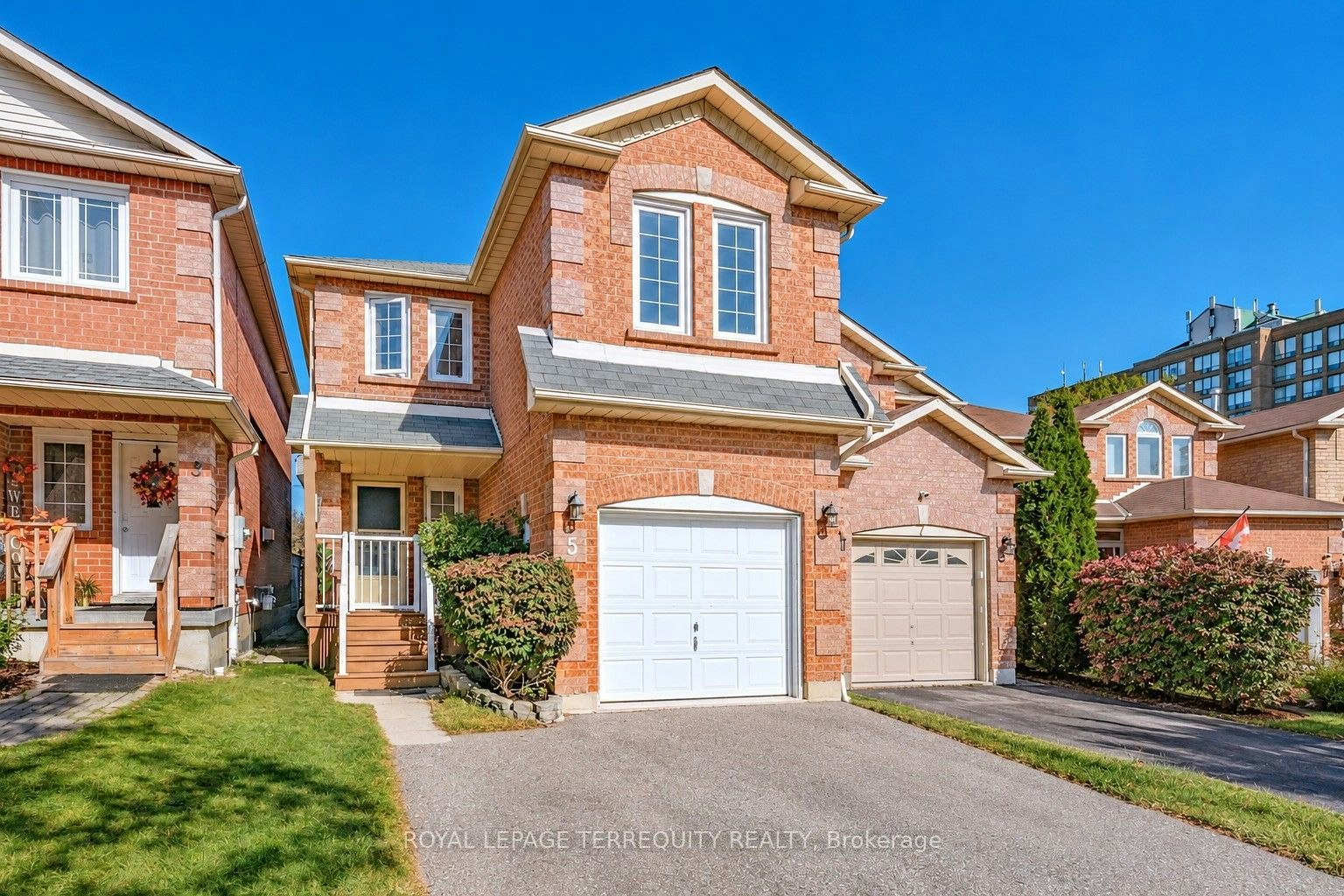 5 Heaver Drive, Whitby, ON, L1N 9K4