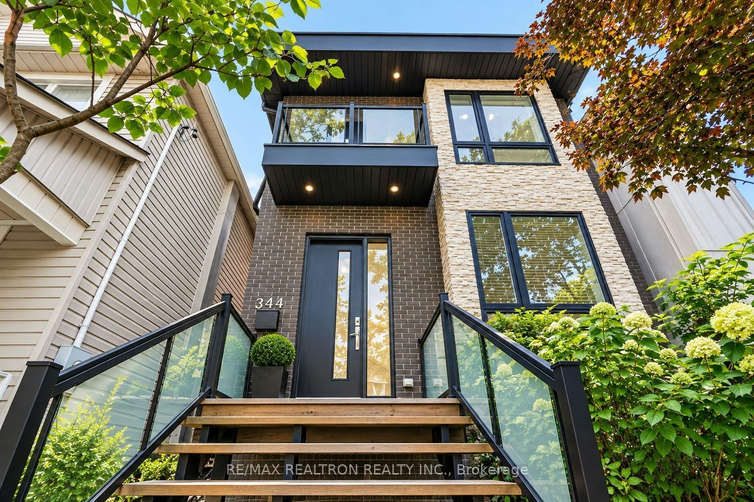 344 Main Street, Toronto, ON, M4C 4X7