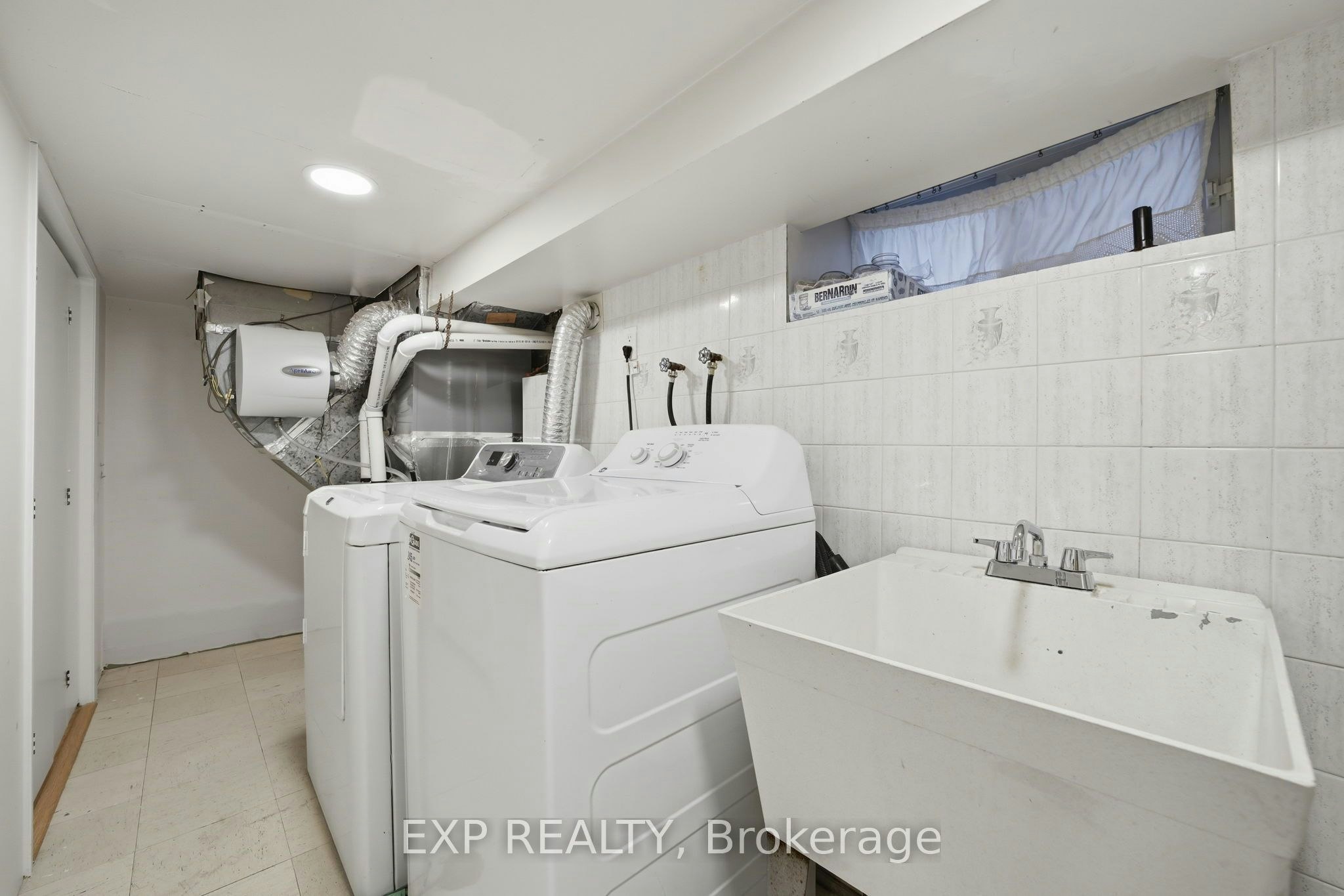 B-44 Donlands Avenue, Toronto, ON, M4J 3N6 - 12