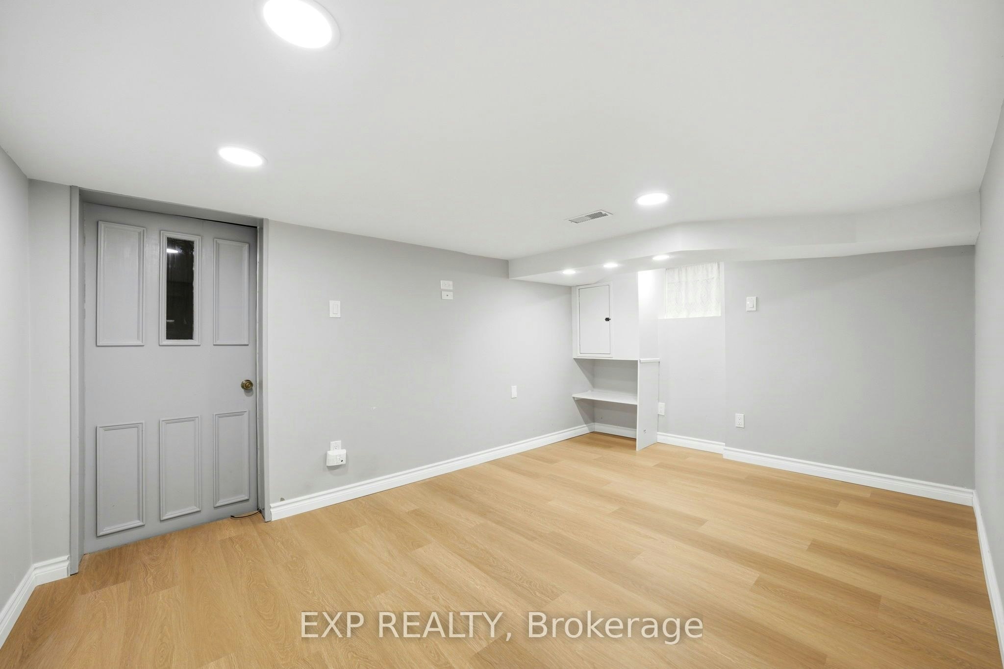 B-44 Donlands Avenue, Toronto, ON, M4J 3N6 - 9
