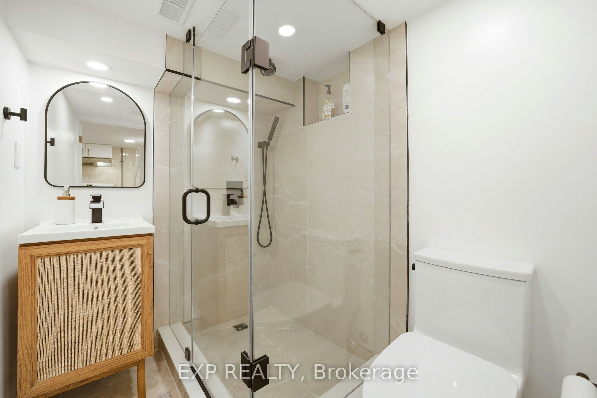 B-44 Donlands Avenue, Toronto, ON, M4J 3N6 - 7