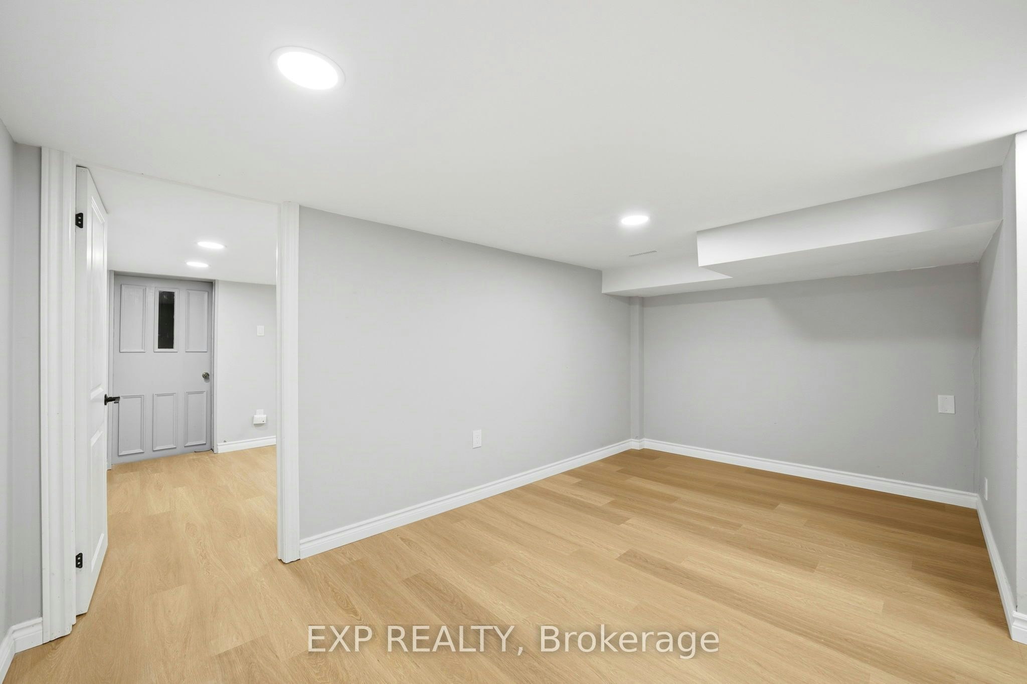 B-44 Donlands Avenue, Toronto, ON, M4J 3N6 - 11