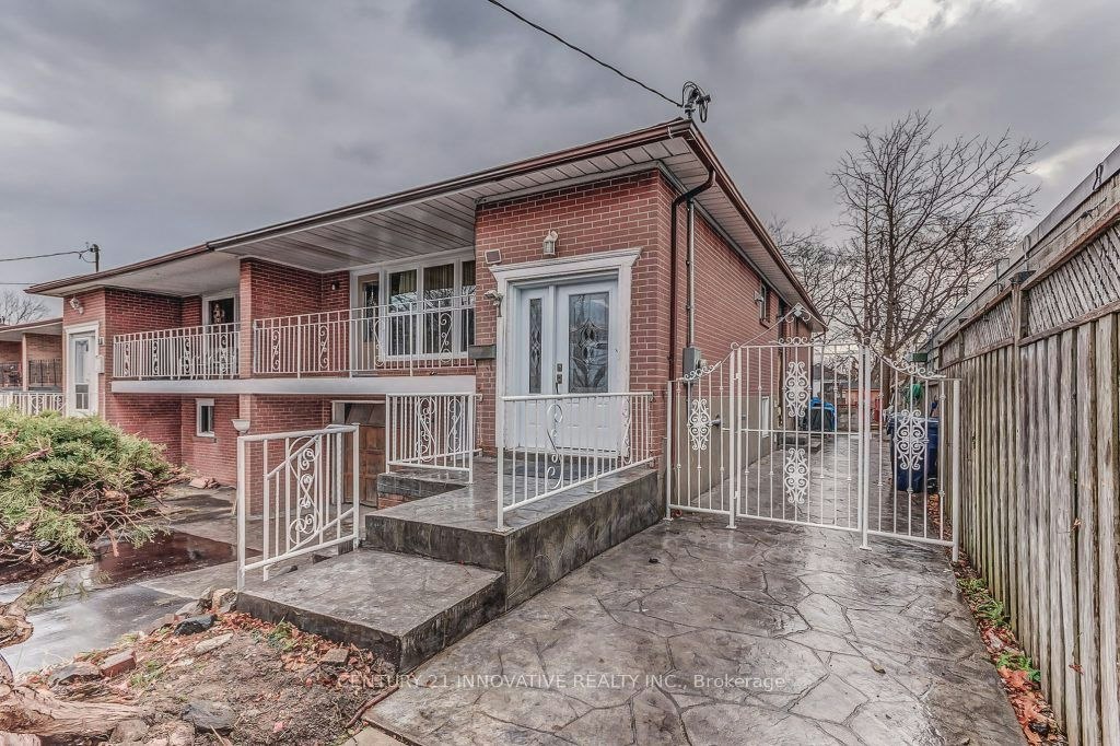 1 Horton Boulevard S, Toronto, ON, M1J 1K7 - 2