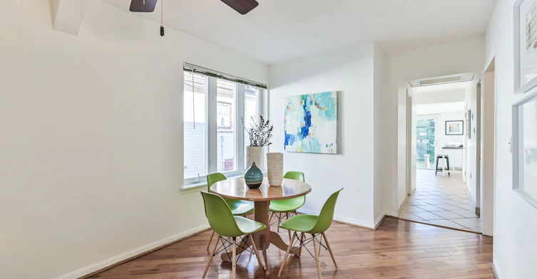 Upper-677 Mortimer Avenue, Toronto, ON, M4C 2K1 - 10