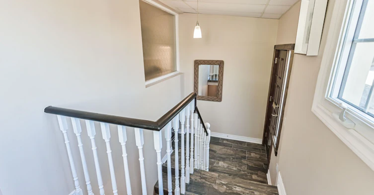 Upper-677 Mortimer Avenue, Toronto, ON, M4C 2K1 - 3