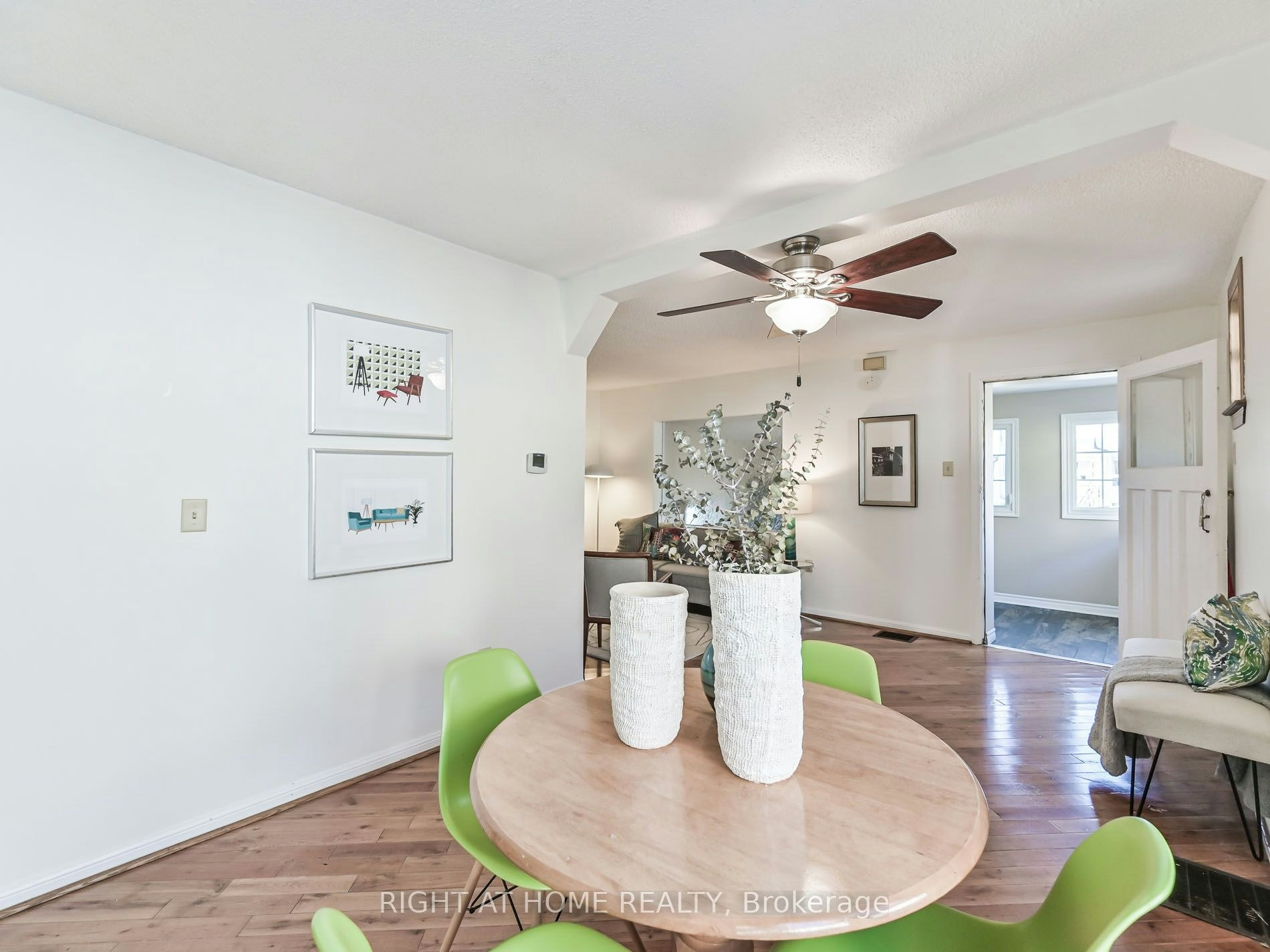 Upper-677 Mortimer Avenue, Toronto, ON, M4C 2K1 - 12