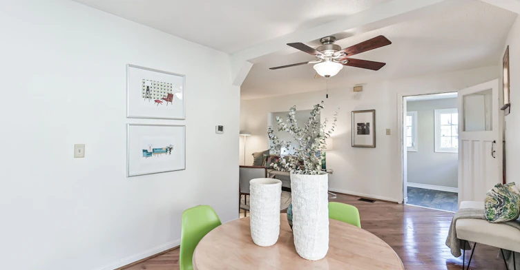 Upper-677 Mortimer Avenue, Toronto, ON, M4C 2K1 - 12