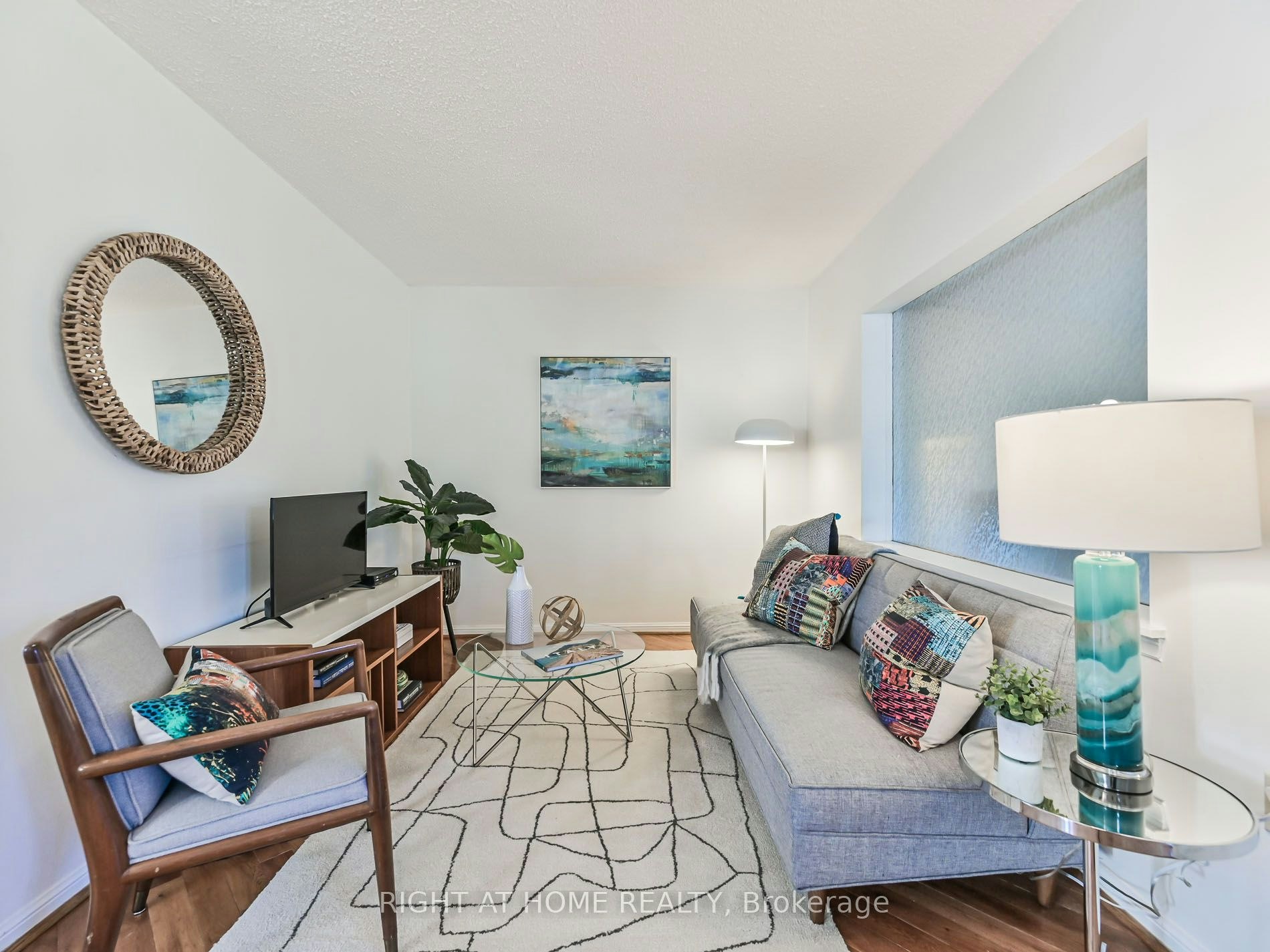 Upper-677 Mortimer Avenue, Toronto, ON, M4C 2K1 - 9