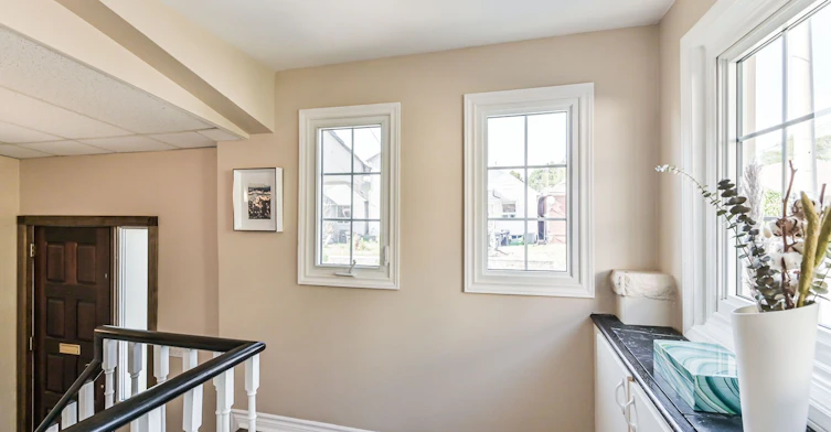 Upper-677 Mortimer Avenue, Toronto, ON, M4C 2K1 - 5