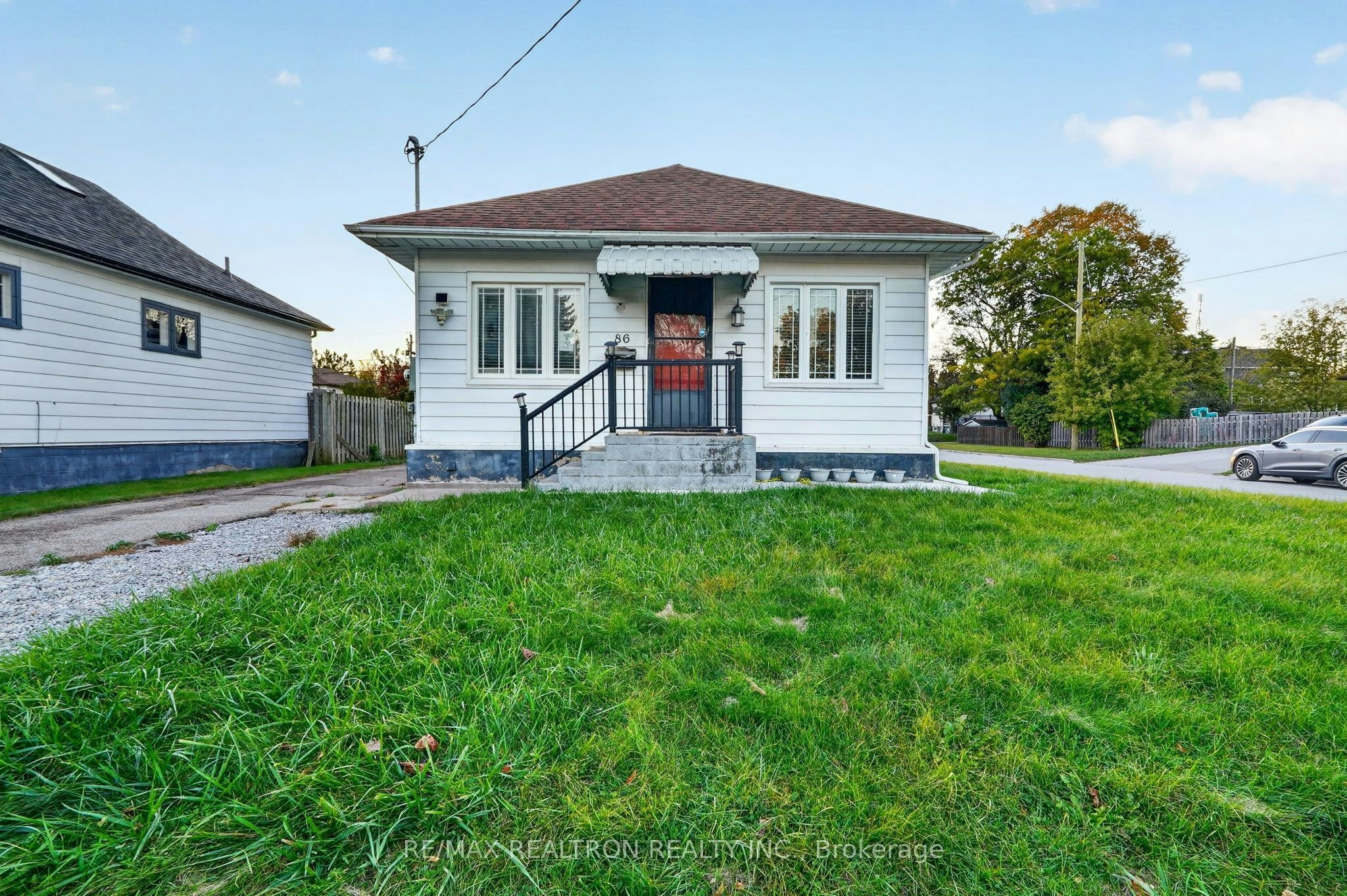 86 Gibbons Street, Oshawa, ON, L1J 4X9