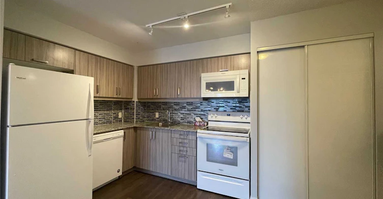 2406-30 Meadowglen Place, Toronto, ON, M1G 0A6 - 3