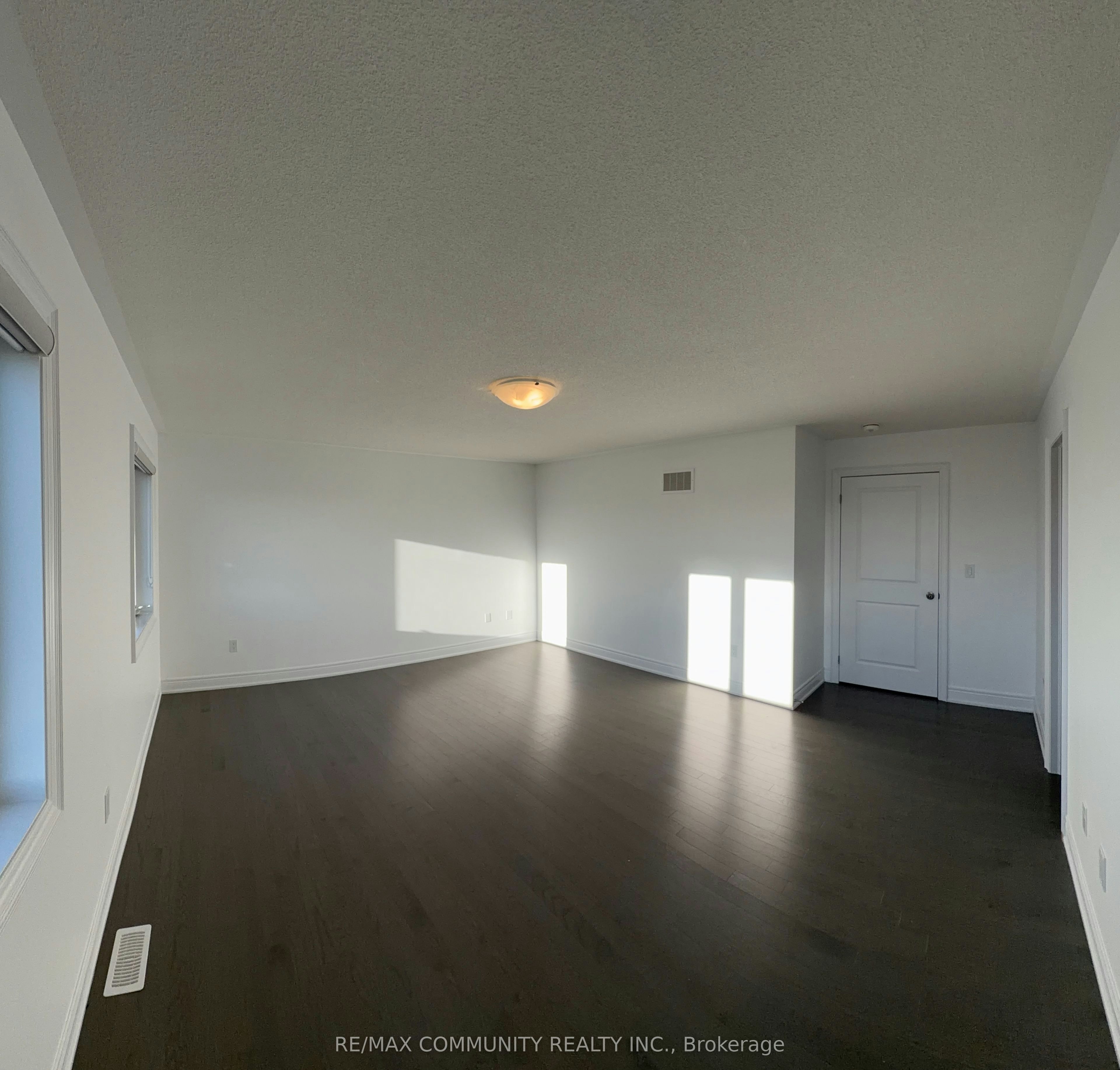 6 Wesley Brooks Street, Clarington, ON, L1B 0W4 - 10