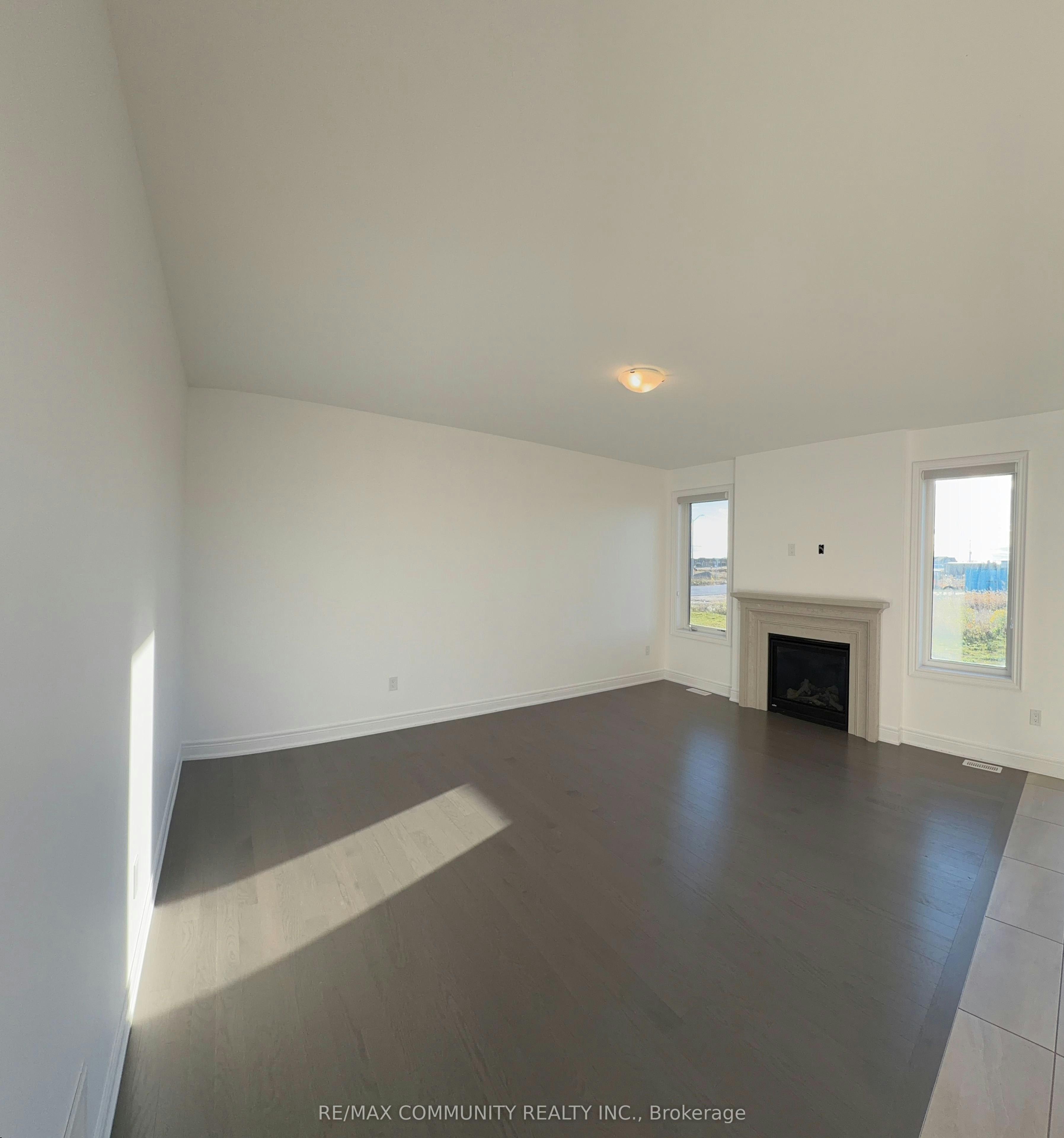 6 Wesley Brooks Street, Clarington, ON, L1B 0W4 - 6