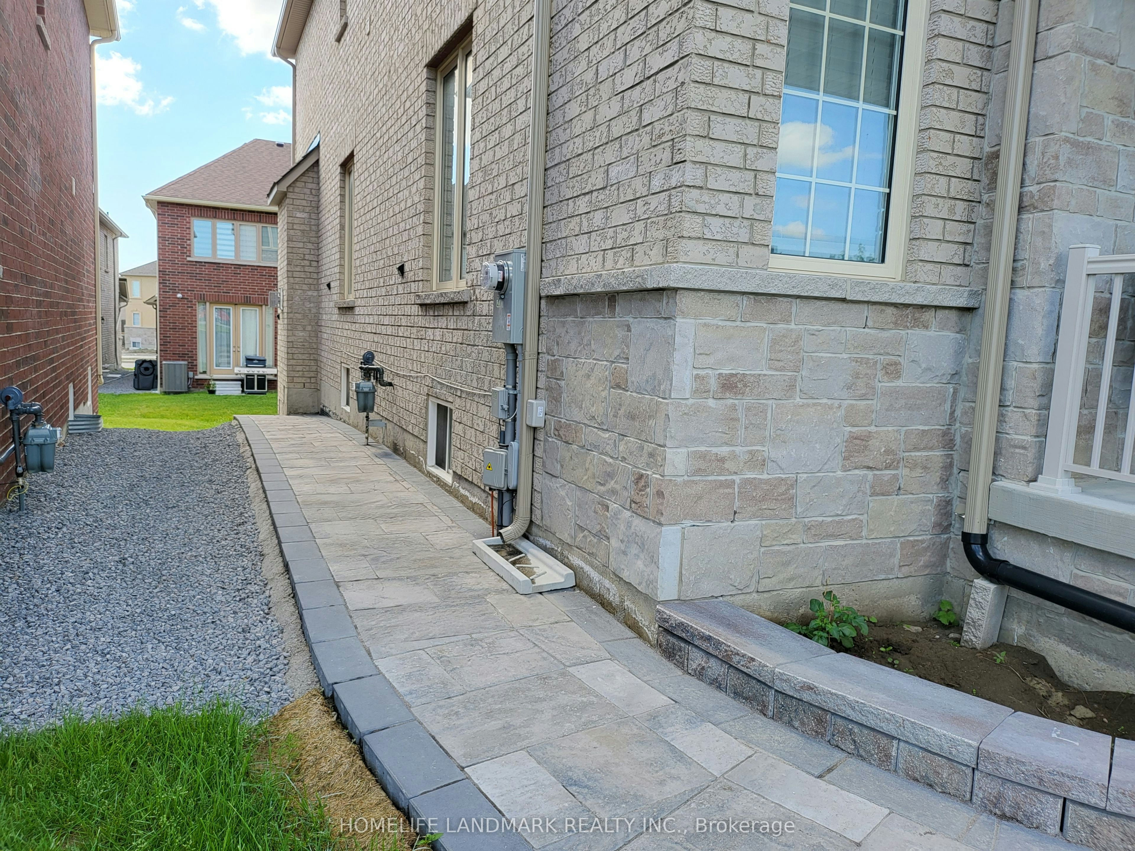 Bsmt-1015 Kingpeak Crescent, Pickering, ON, L1V 2P8 - 3