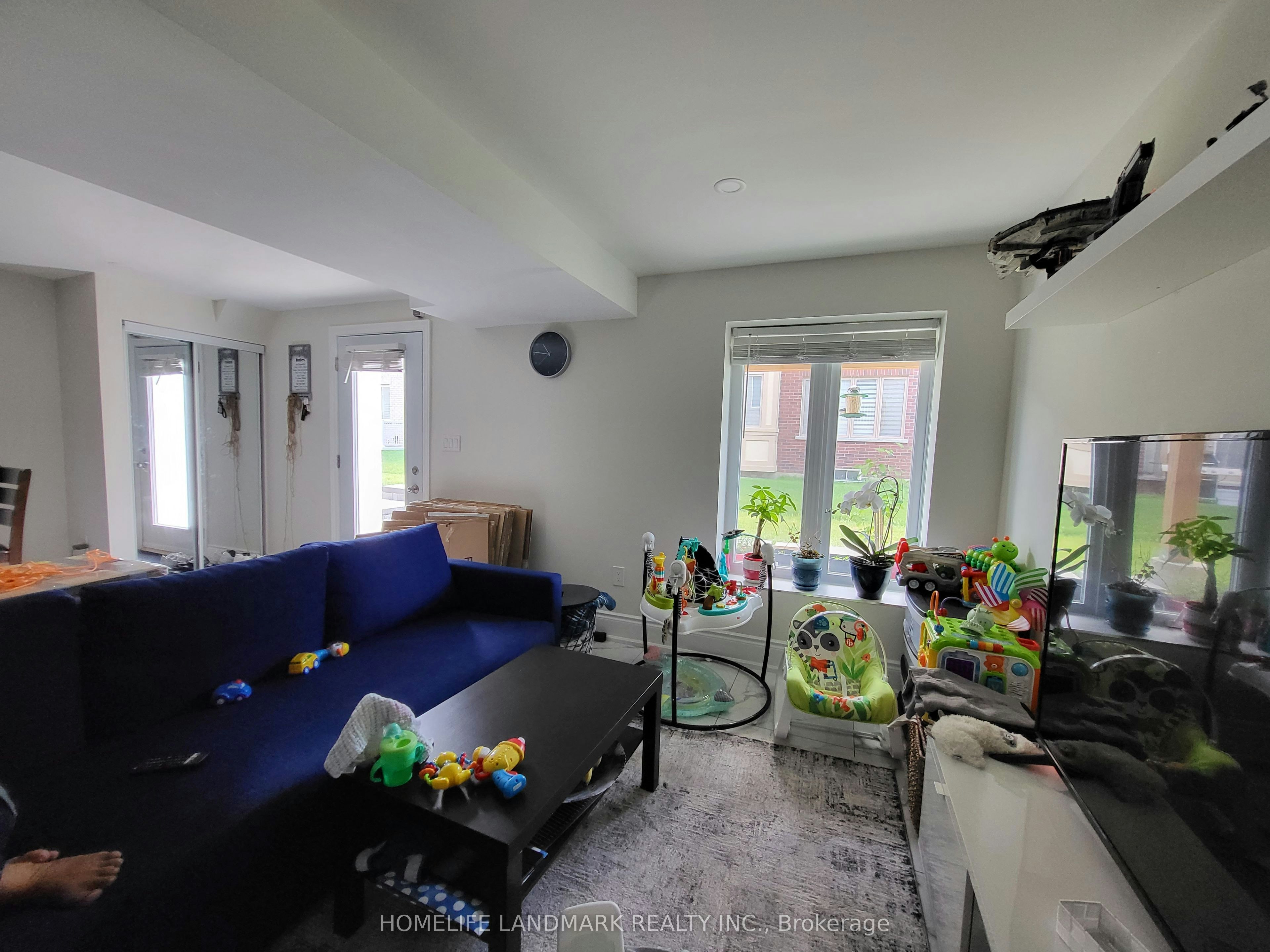 Bsmt-1015 Kingpeak Crescent, Pickering, ON, L1V 2P8 - 5
