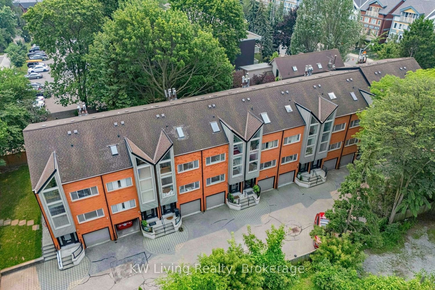 TH7-155 Woodbine Avenue, Toronto, ON, M4L 3P1