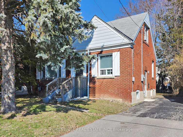 11 Plaxton Drive, Toronto, ON, M4B 2P6