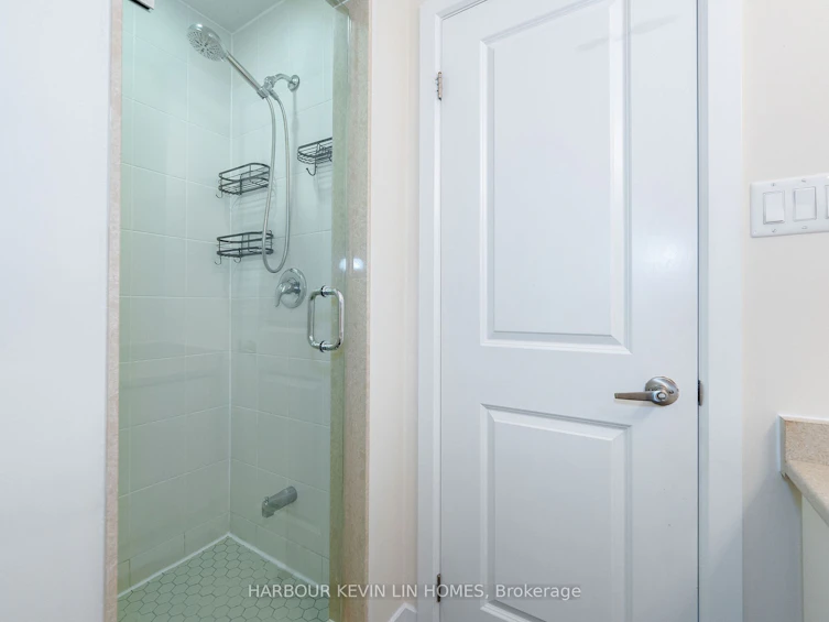 5 Donald Fleming Way, Whitby, ON, L1R 0N8 - 26