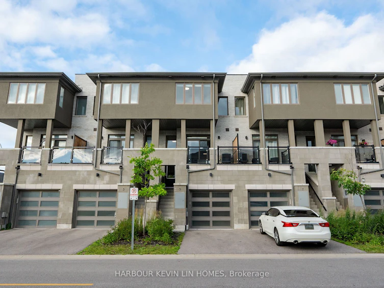 5 Donald Fleming Way, Whitby, ON, L1R 0N8 - 2