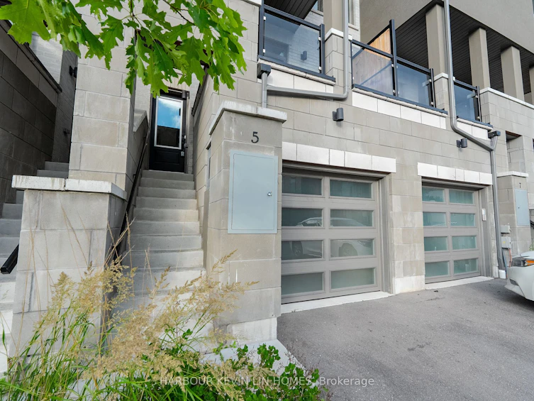 5 Donald Fleming Way, Whitby, ON, L1R 0N8 - 4