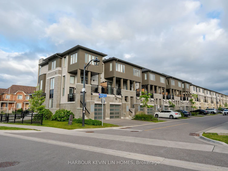 5 Donald Fleming Way, Whitby, ON, L1R 0N8 - 5