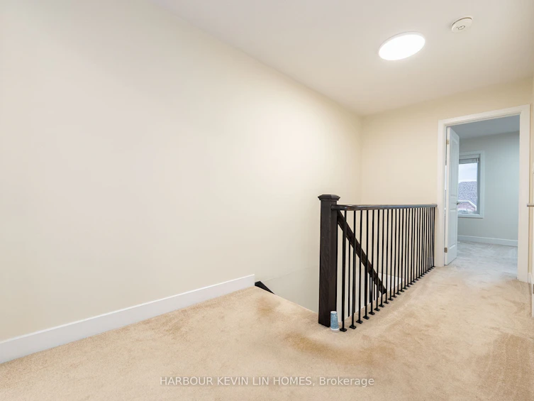 5 Donald Fleming Way, Whitby, ON, L1R 0N8 - 22