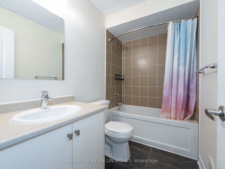 5 Donald Fleming Way, Whitby, ON, L1R 0N8 - 23