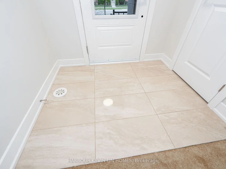 5 Donald Fleming Way, Whitby, ON, L1R 0N8 - 29