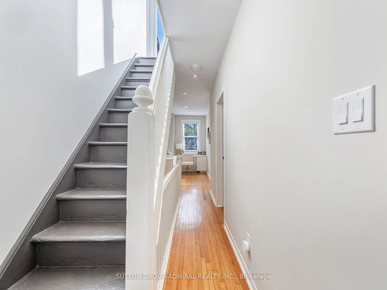 30 Galt Avenue, Toronto, ON, M4M 2Z1 - 22
