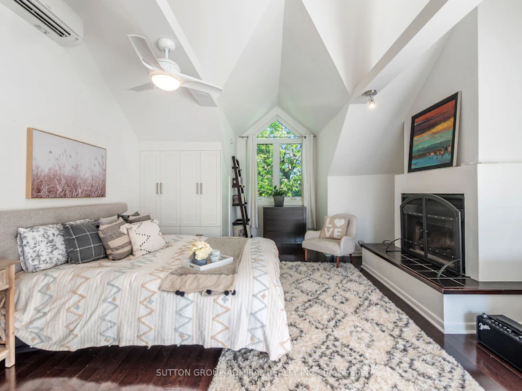 30 Galt Avenue, Toronto, ON, M4M 2Z1 - 24
