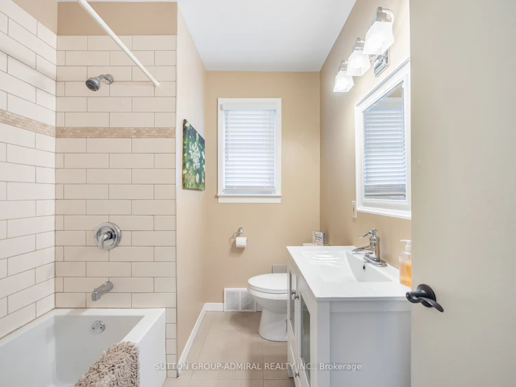 5 Penzance Drive, Toronto, ON, M1K 4Z4 - 24
