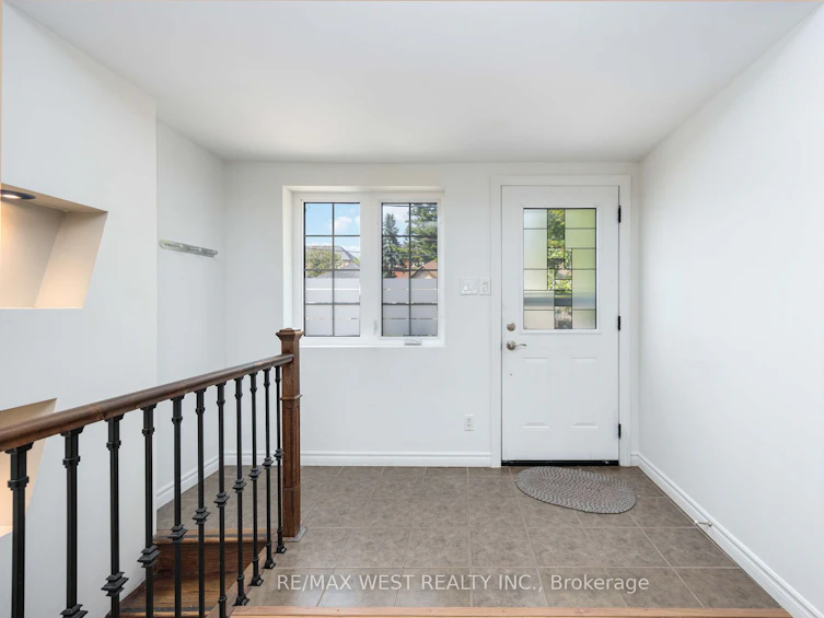 23 Mack Avenue, Toronto, ON, M1L 1M2 - 2